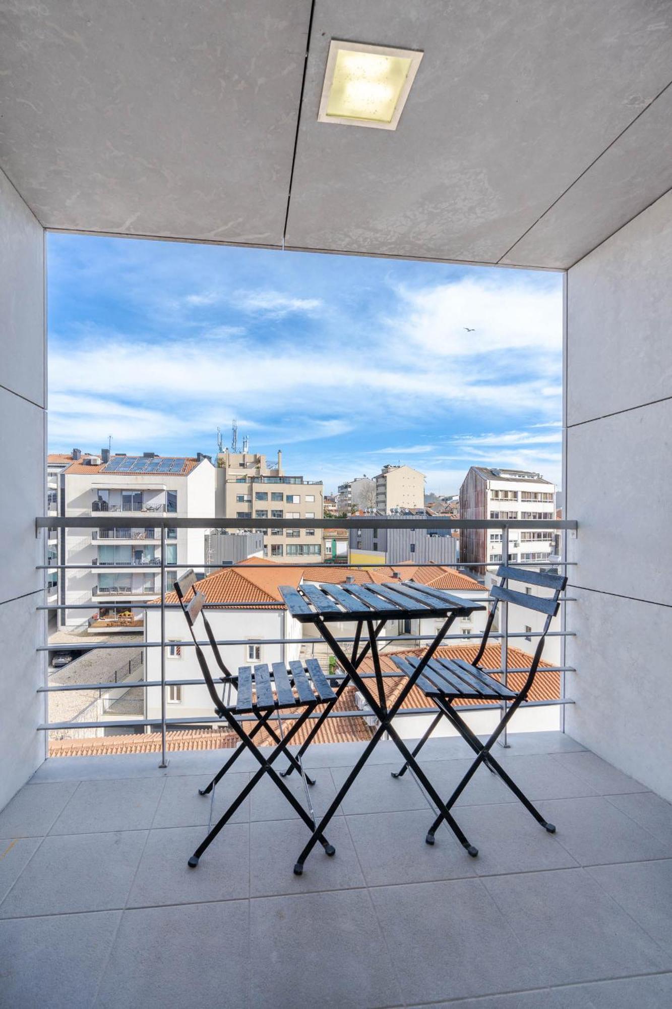 Cedofeita Sunny Apartment - Balcony & Parking Porto Eksteriør billede